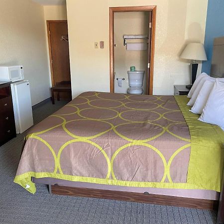 Amerivu Inn & Suites Eau Claire Eksteriør billede