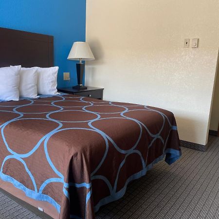 Amerivu Inn & Suites Eau Claire Eksteriør billede