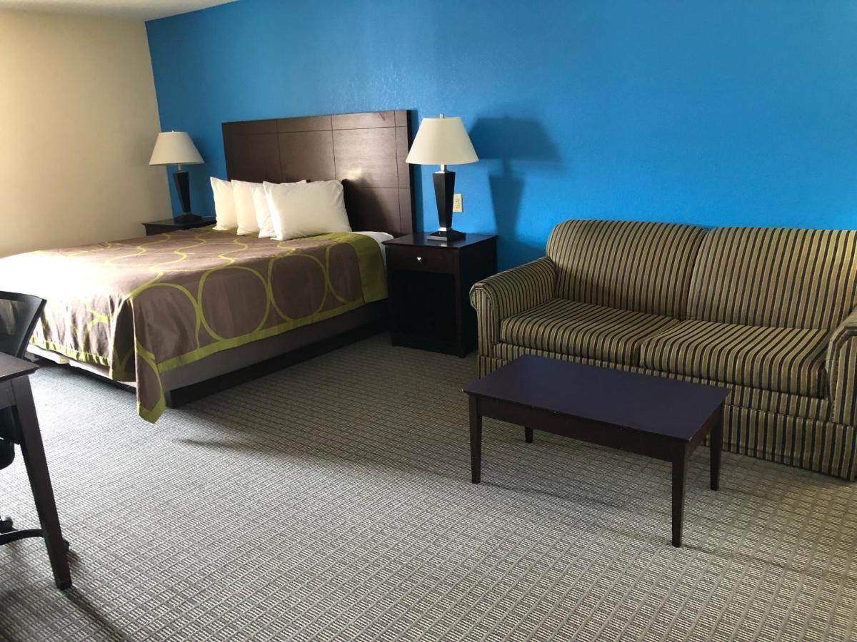 Amerivu Inn & Suites Eau Claire Eksteriør billede