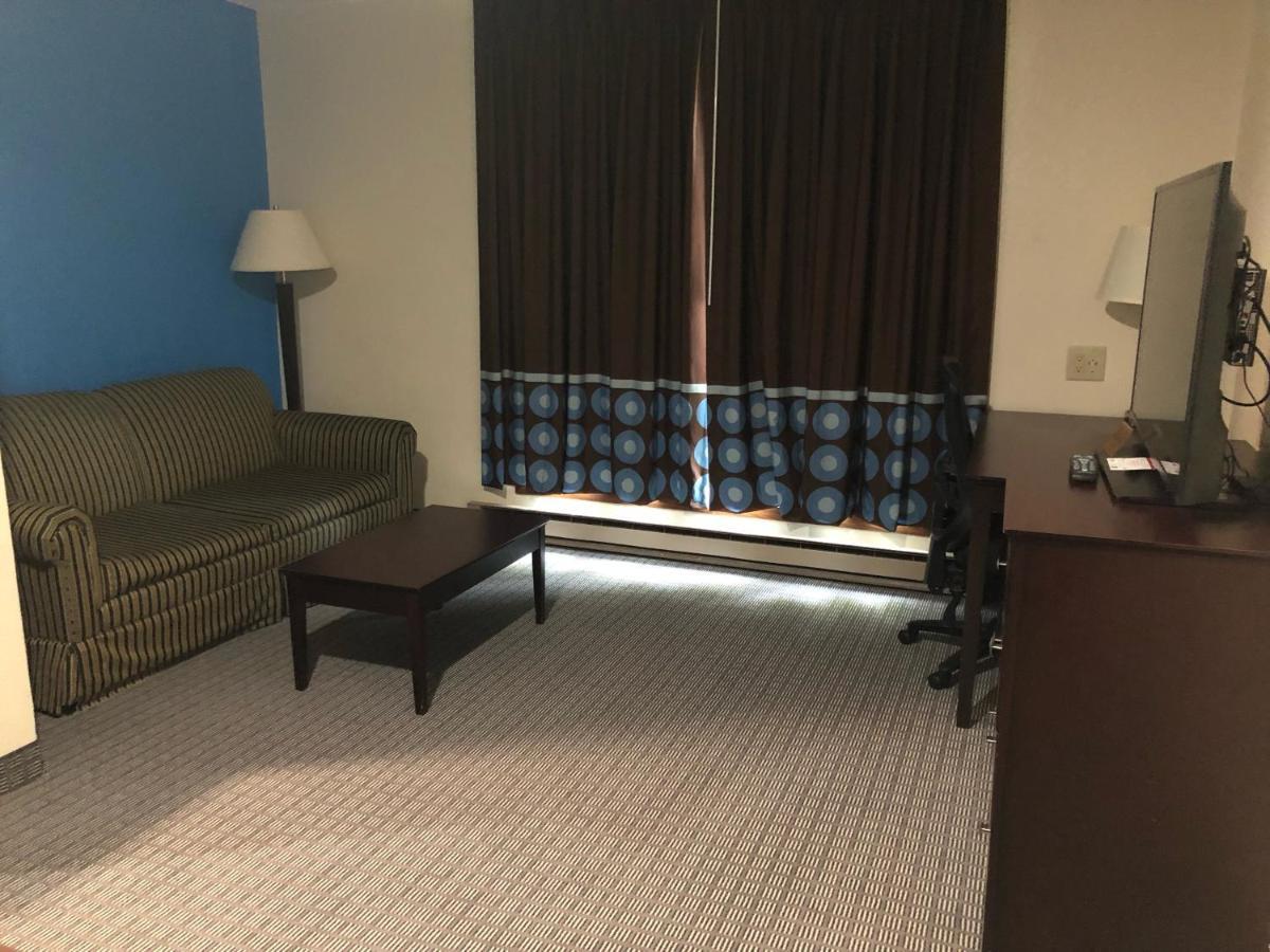 Amerivu Inn & Suites Eau Claire Eksteriør billede