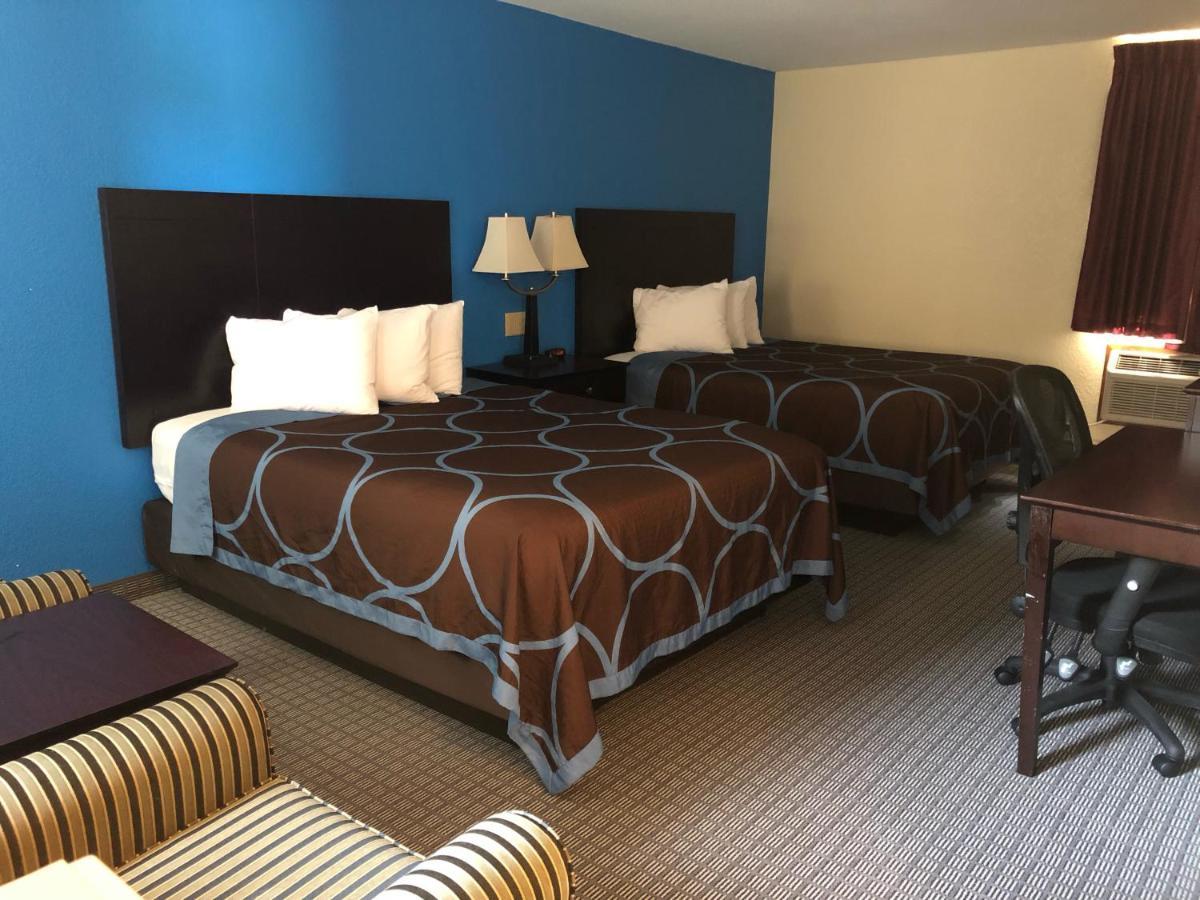 Amerivu Inn & Suites Eau Claire Eksteriør billede